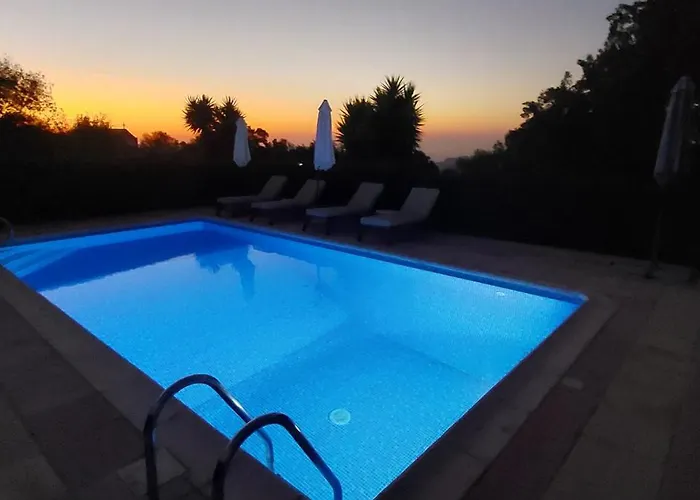 Konstantinos With Heated Pool * パ フォス